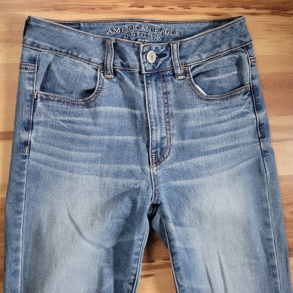 American Eagle Outfitters Medium Wash Womens Hi-Rise Jegging Size 2 Short - Picture 2 of 4